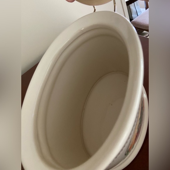 Collectable VTG Knotts Berry Farm Oval Ceramic Cookie Jar Snap Rubber Seal Lid - Picture 10 of 10